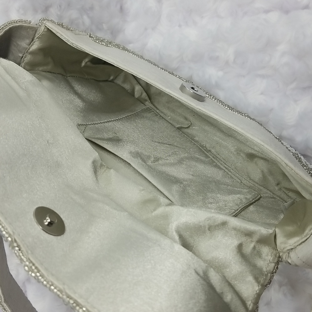 Sol and Mer New with Tags Silver, Blue and White Beaded Ice Skate Shoulder Bag - Picture 4 of 11